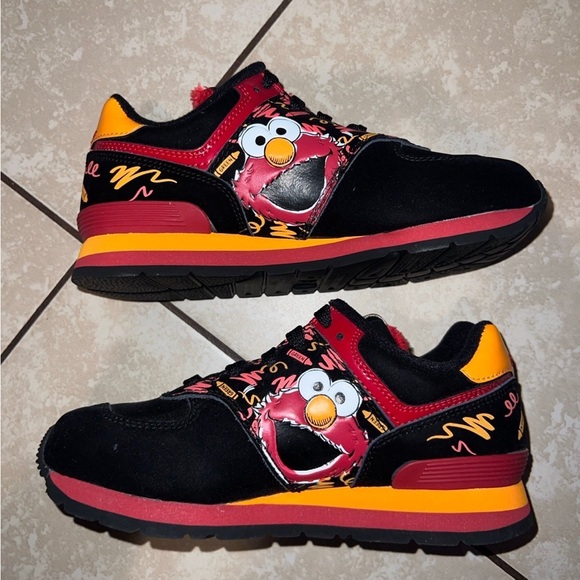 New Balance Elmo - Picture 3 of 5